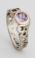 'Fine Loop Ring' with Lilac Sapphire